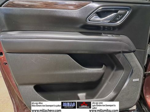 Used 2023 Chevrolet Suburban Z71 image 11