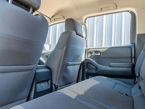 Used 2022 Nissan Frontier SV image 36