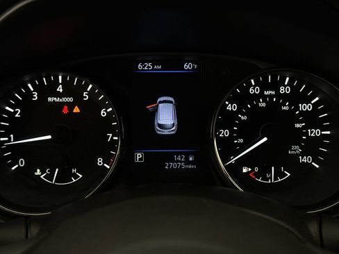 Used 2020 Nissan Rogue Sport SV w/ Technology Package image 13