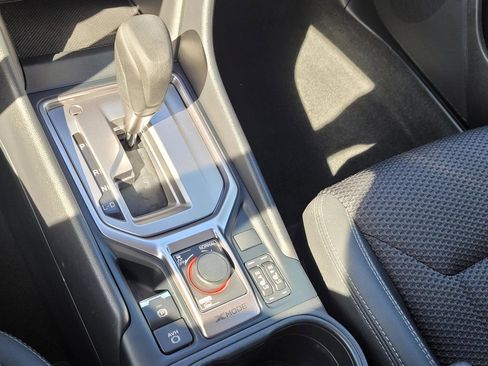 Used 2023 Subaru Forester Premium image 14