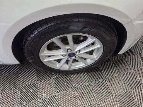 Used 2016 Ford Focus SE FWD image 26