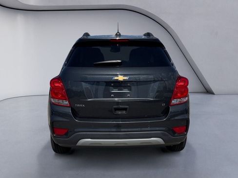 Used 2019 Chevrolet Trax LT w/ Driver Confidence Package FWD image 4