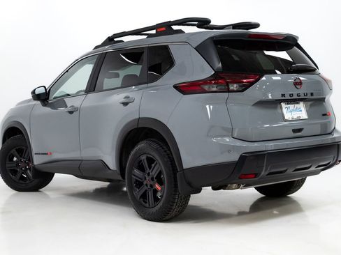 Used 2025 Nissan Rogue SV w/ Rock Creek Premium Package image 32