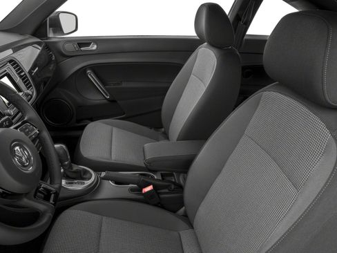 Used 2018 Volkswagen Beetle 2.0T Coast FWD image 6