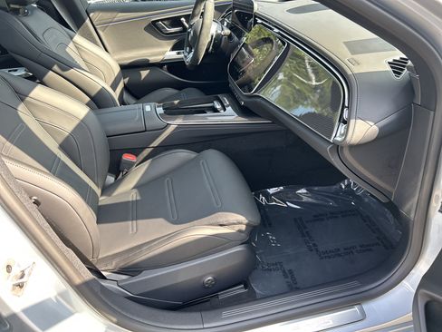 New 2026 Mercedes-Benz E 53 AMG e 4MATIC Sedan image 44