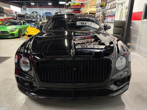 Used 2022 Bentley Flying Spur V8 image 2