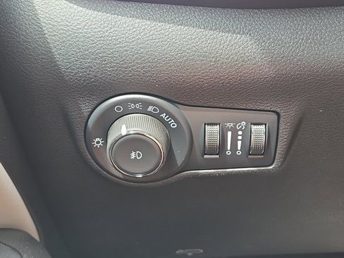 Certified 2025 Jeep Compass Limited AWD/4WD image 66