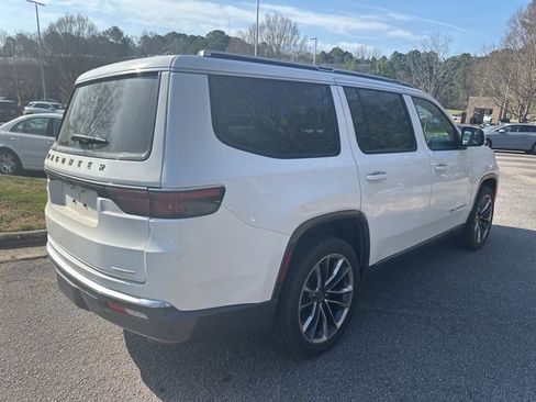 Used 2022 Jeep Wagoneer Series III w/ Premium Group I image 5