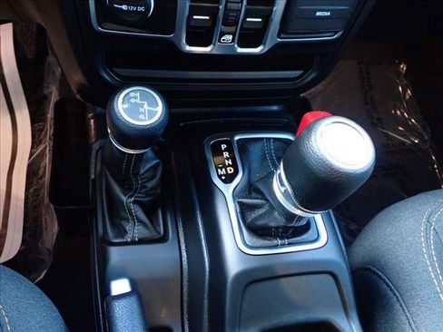 Used 2024 Jeep Wrangler Sport S image 20