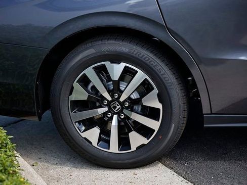 New 2026 Honda Odyssey EX-L image 17