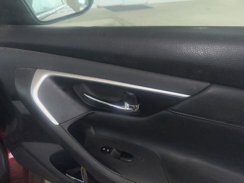 Used 2016 Nissan Altima 2.5 SR FWD image 14