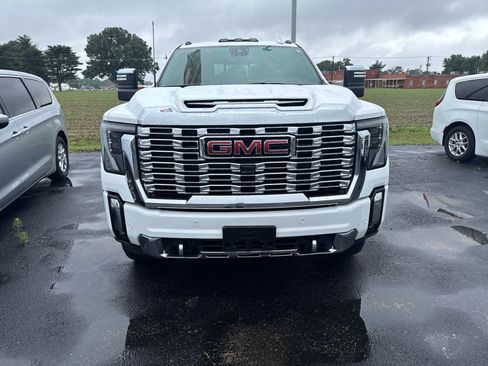 Used 2025 GMC Sierra 2500 Denali AWD/4WD image 6