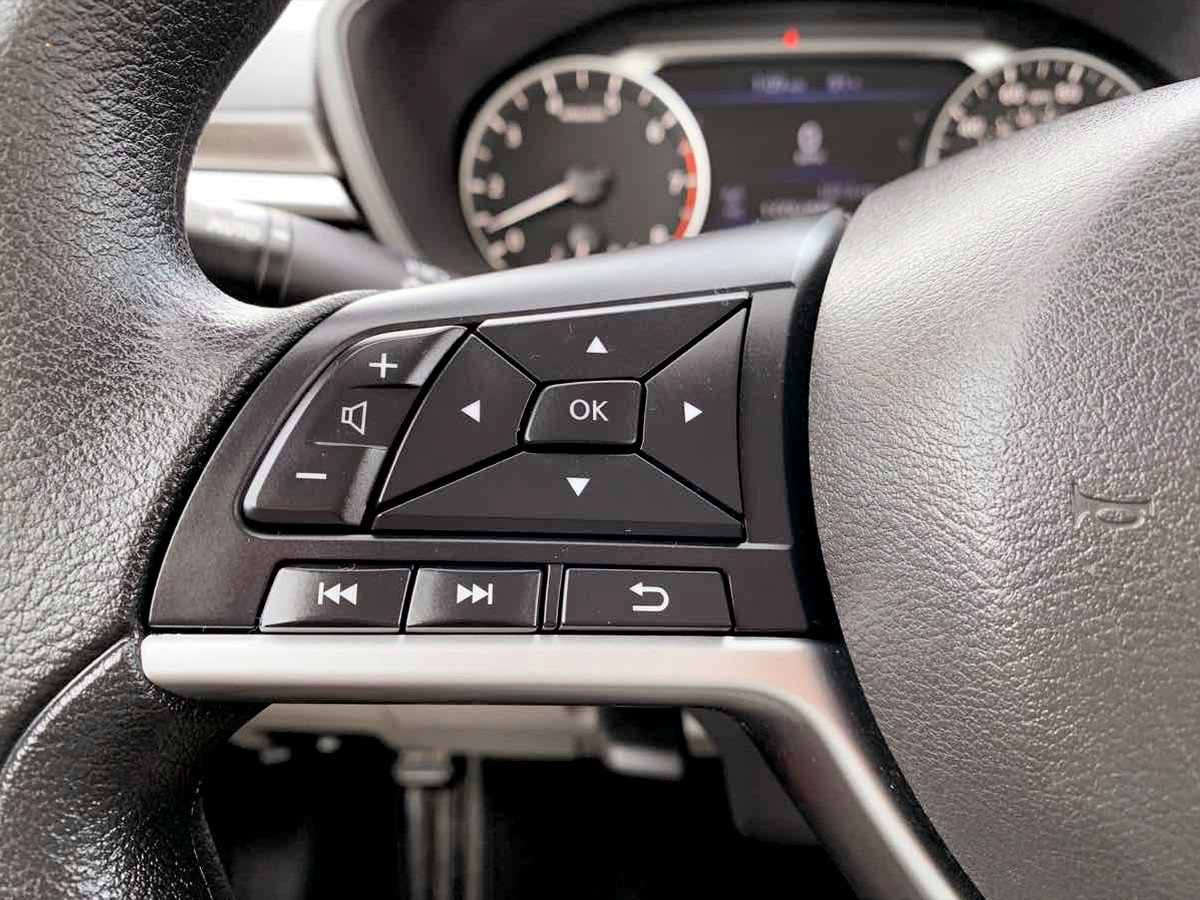 Used 2025 Nissan Altima 2.5 SV FWD image 23
