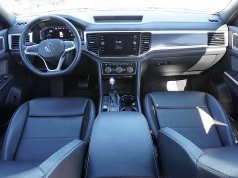 Used 2023 Volkswagen Atlas Cross Sport SEL image 18