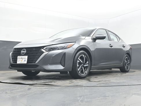 Used 2025 Nissan Sentra SV FWD image 25