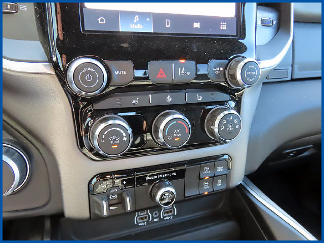 Used 2025 RAM 1500 Big Horn AWD/4WD image 19
