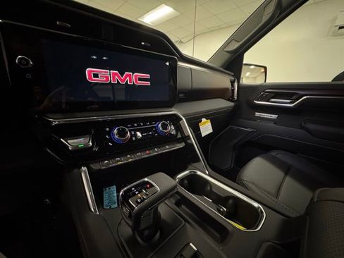 New 2026 GMC Sierra 1500 Denali w/ Denali Reserve Package image 15