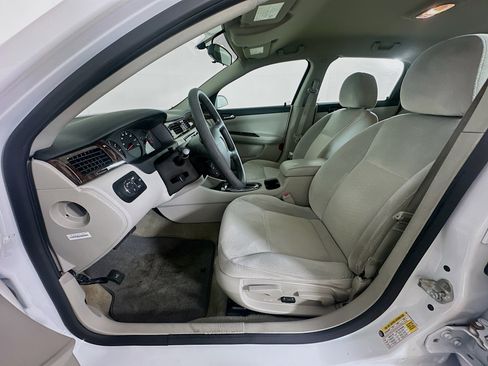 Used 2014 Chevrolet Impala Limited LS FWD image 13