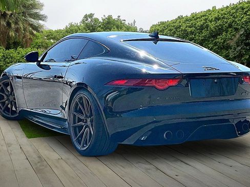 Used 2017 Jaguar F-TYPE R image 12