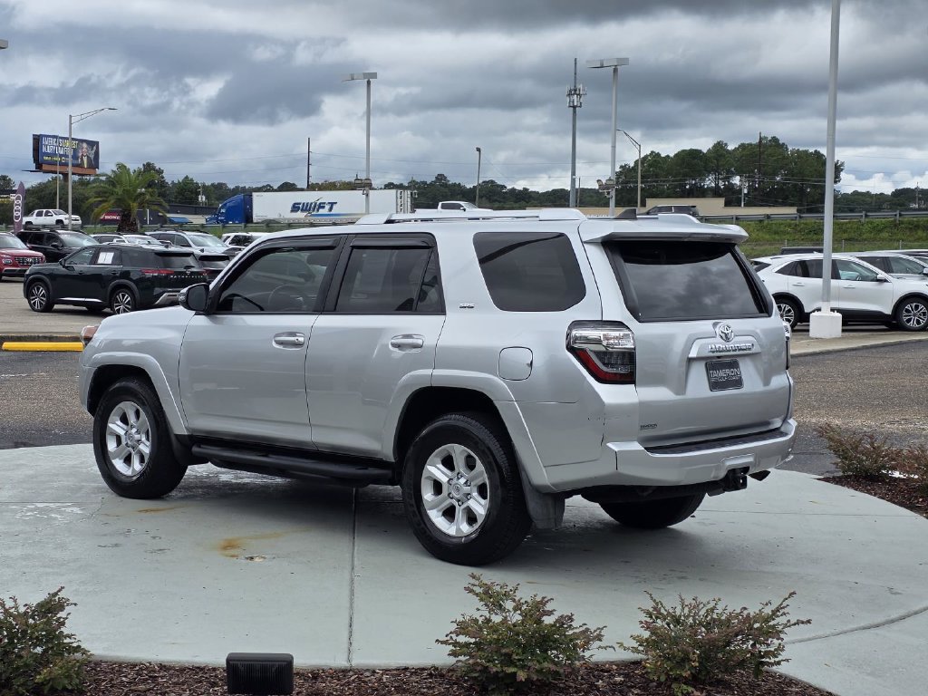 Used 2017 Toyota 4Runner SR5 Premium RWD image 4