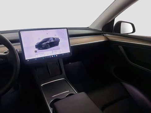 Used 2023 Tesla Model Y Long Range AWD/4WD image 22