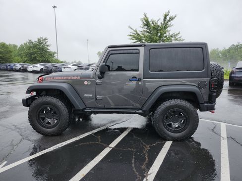 Used 2018 Jeep Wrangler Rubicon AWD/4WD image 12