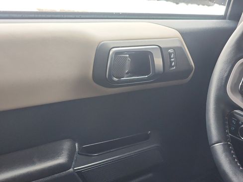 Used 2024 Ford Bronco Wildtrak image 12