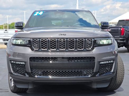 Used 2024 Jeep Grand Cherokee L Summit w/ Advanced Protech Group IV AWD/4WD image 16