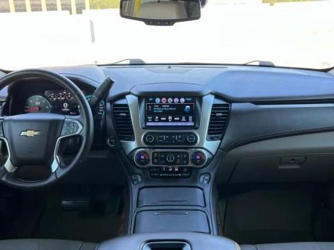 Used 2017 Chevrolet Suburban Premier image 35