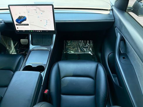 Used 2021 Tesla Model Y Performance AWD/4WD image 18