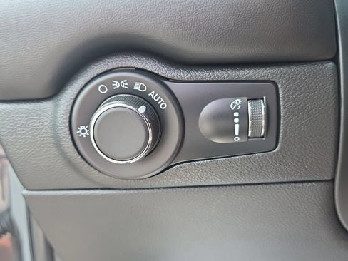 Used 2025 Dodge Durango GT AWD/4WD image 23