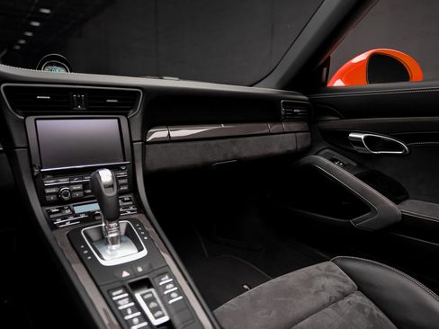 Used 2016 Porsche 911 Carrera GTS image 44