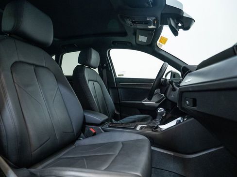 Used 2023 Audi Q3 2.0T Premium w/ Convenience Package image 18