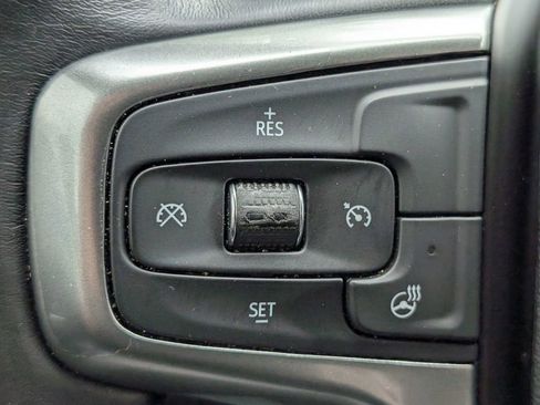 Used 2021 Chevrolet Silverado 1500 LT AWD/4WD image 19