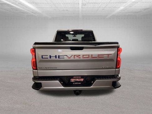 Used 2021 Chevrolet Silverado 1500 Custom AWD/4WD image 19