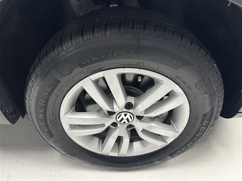 Used 2016 Volkswagen Tiguan S AWD/4WD image 14