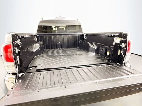 Certified 2023 Toyota Tacoma TRD Off-Road image 23