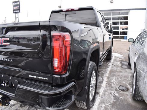 Used 2022 GMC Sierra 2500 Denali image 4