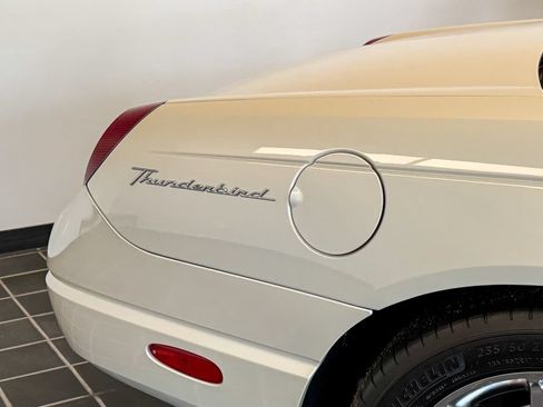 Used 2005 Ford Thunderbird 50th Anniversary RWD image 26