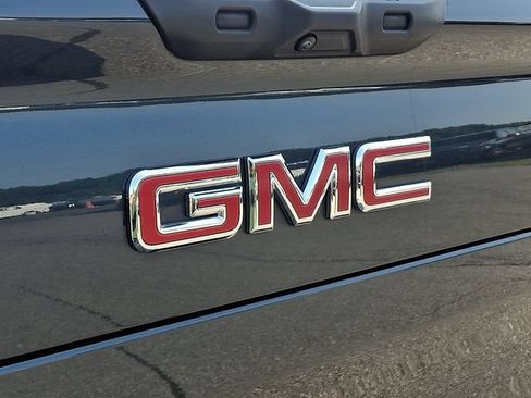 Used 2026 GMC Sierra EV Denali AWD/4WD image 32