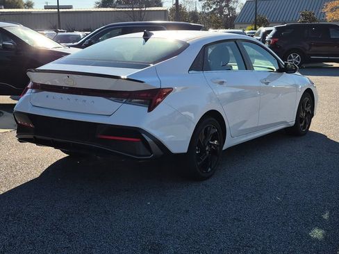 New 2026 Hyundai Elantra SEL Sport FWD image 5