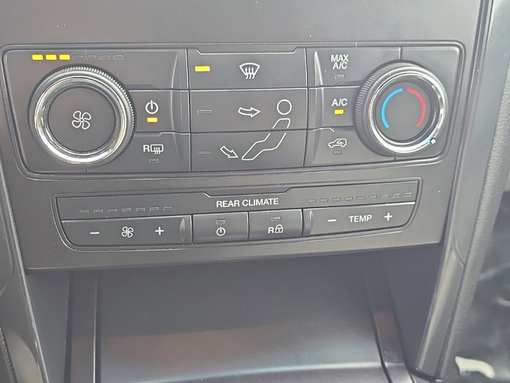 Used 2018 Ford Explorer 4WD image 12