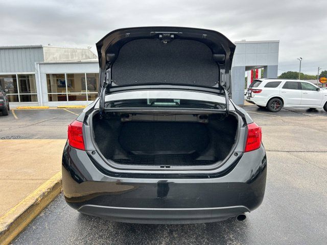 Used 2019 Toyota Corolla XSE FWD image 9