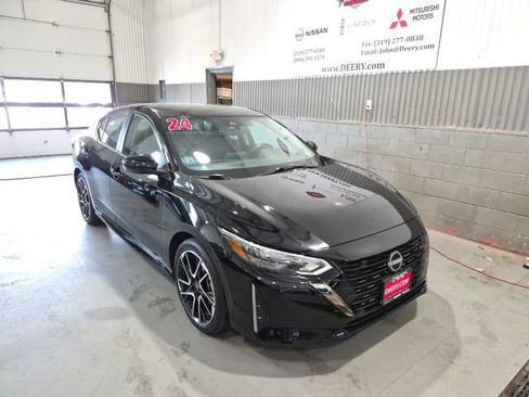 Used 2024 Nissan Sentra SR FWD image 1