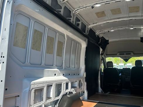 Used 2023 Ford E-Transit 148 High Roof Extended w/ Load Area Protection Package RWD image 21