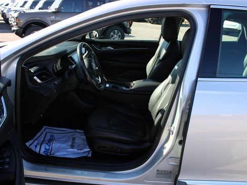Used 2018 Buick LaCrosse Essence image 14