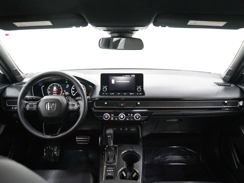 Used 2025 Honda Civic Sport image 13