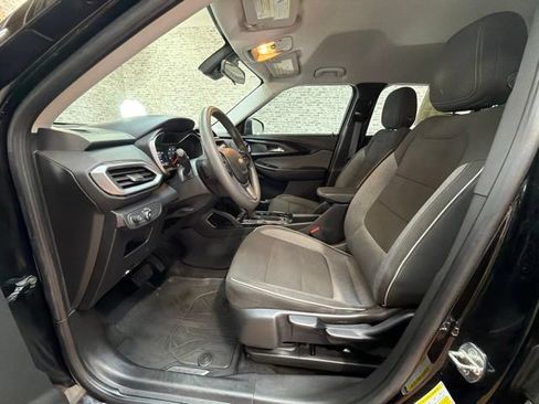 Used 2021 Chevrolet TrailBlazer LS FWD image 21