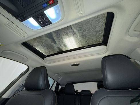 Certified 2025 Subaru Crosstrek 2.5i Limited w/ Crosstrek Mirror Package image 25