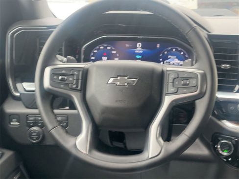 Used 2025 Chevrolet Silverado 1500 LT Trail Boss w/ Convenience Package II image 18